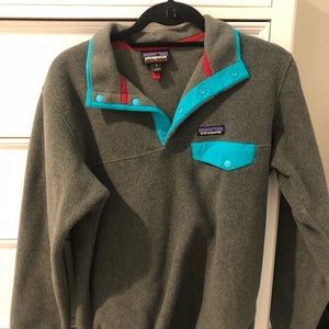 Patagonia Dark Gray & Teal Synchilla Snap-t Fleece